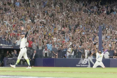 Rays beat Guardians 7-3, advance to Series against Brewers